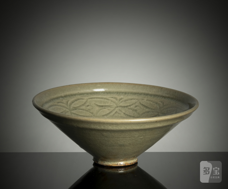 A conical 'Yaozhou' ware celadon bowl with carved decoration - 图3